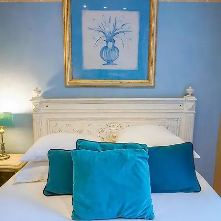 Relais Du Postillon 3* Антиб