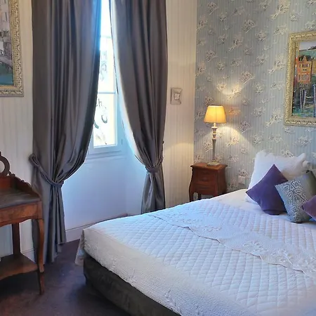 Relais Du Postillon Отель Антиб