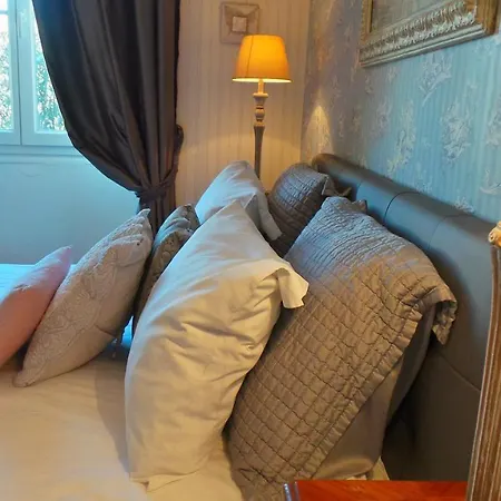 Relais Du Postillon 3* Антиб