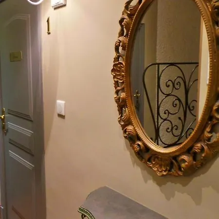Отель Relais Du Postillon Антиб